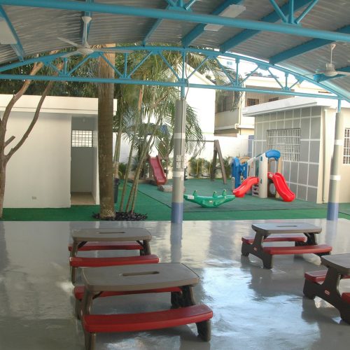 Playhouse Early Learning Center Preescolar bilingüe en Santo Domingo